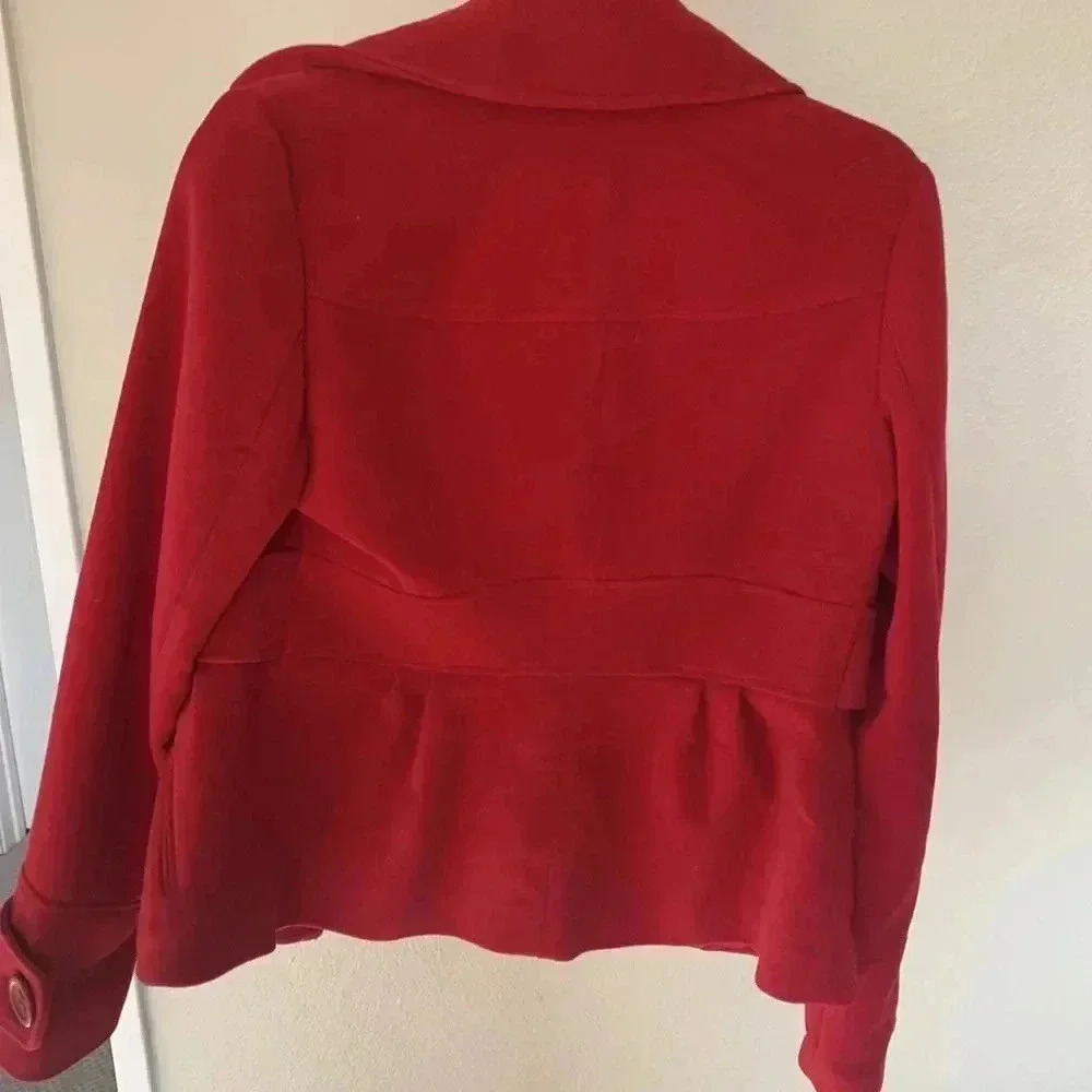 Red jacket - Picture 2 of 8